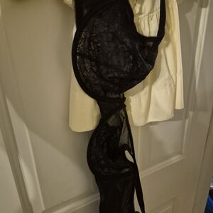 NEW WITH TAGS Elegant Black Lace Bra 40DD